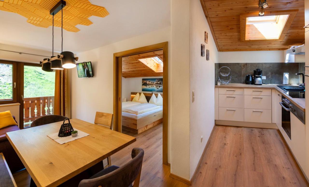 Bauernhof Klausbauer Apartment กรอสซาร์ล ภายนอก รูปภาพ