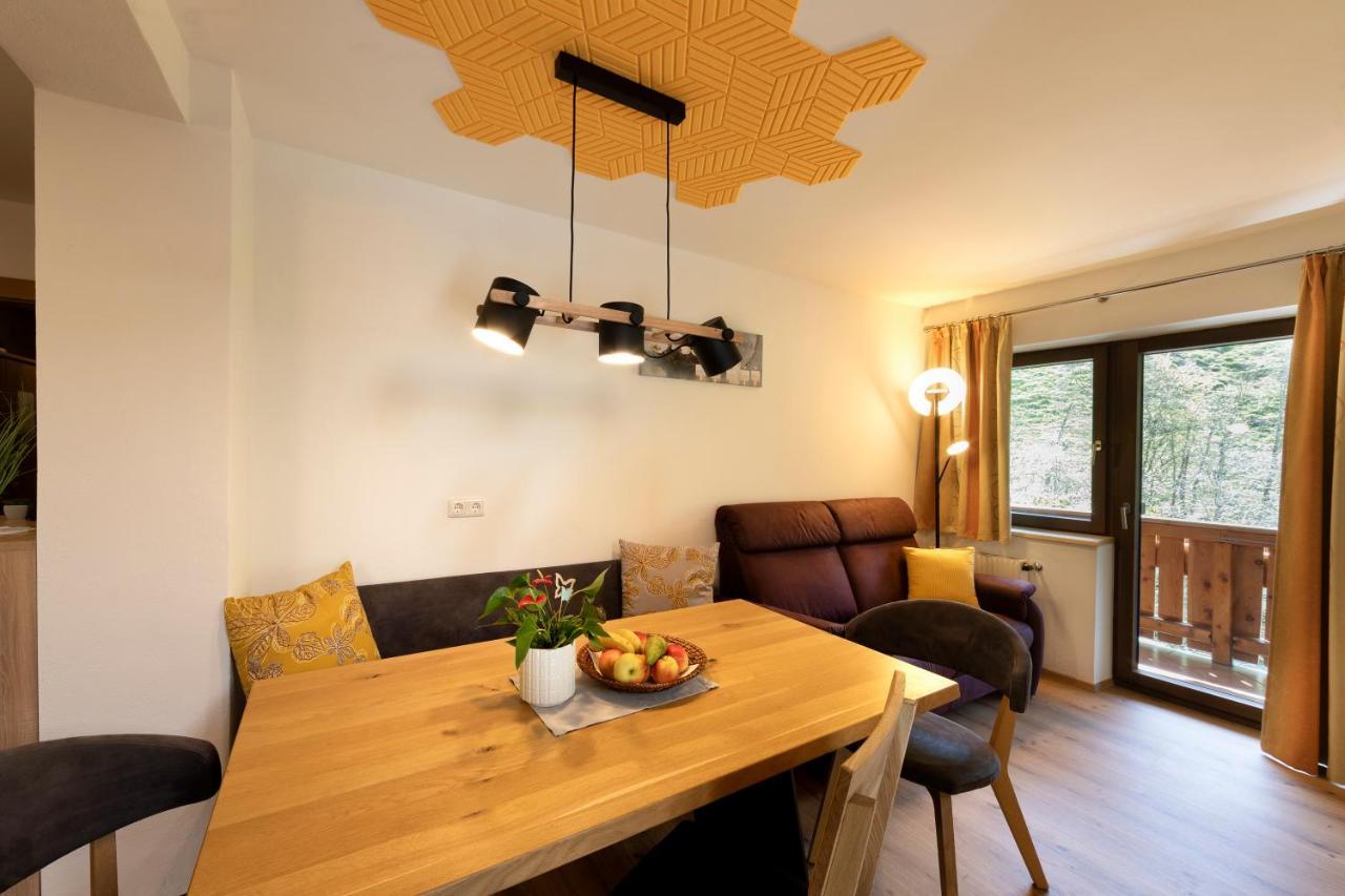 Bauernhof Klausbauer Apartment กรอสซาร์ล ภายนอก รูปภาพ