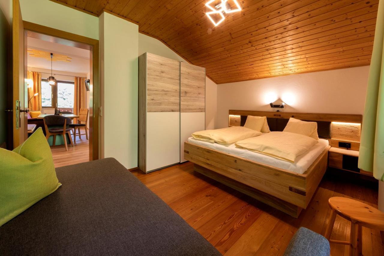 Bauernhof Klausbauer Apartment กรอสซาร์ล ภายนอก รูปภาพ